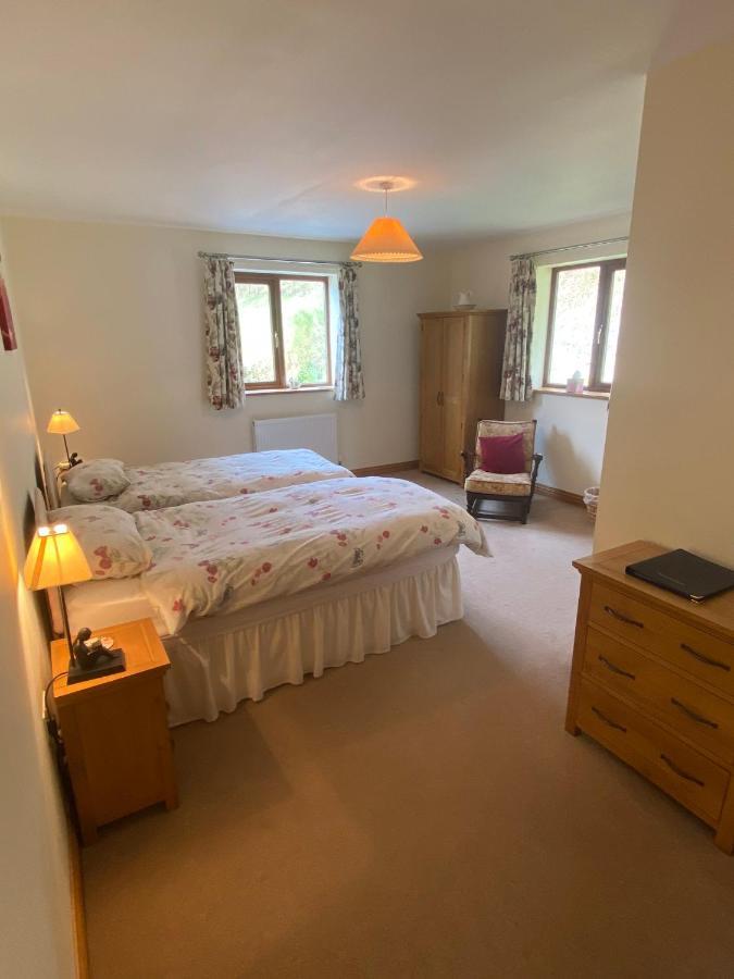 Bed and Breakfast Laurel Bank Abbey-Cwmhir Екстер'єр фото